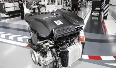 Mercedes A 45 AMG : un 4 cylindre de 421 ch !!!