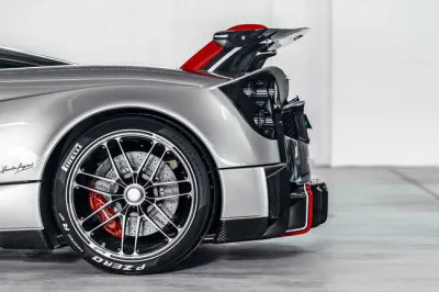 Pirelli équipera la Pagani Huayra Roadster BC