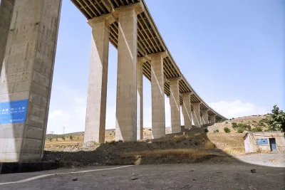 Axe Chiffa-Médéa : entame de la phase finale de construction du pont métallique de &quot;oued-Atteli&quot;