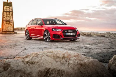 Prochaine génération d&#039;Audi RS4 : elle sera hybride rechargeable