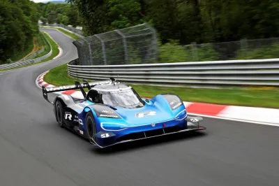 La Volkswagen ID.R élue « Voiture de Course Electrique de l’Année »