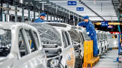 Coronavirus: des constructeurs automobiles ferment leurs usines à Wuhan (Chine)