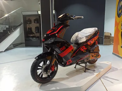 VMS Industries annonce la disponibilité du scooter &quot;Driver RR&quot;