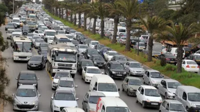 وزير الداخلية يؤكد على تسريع وتيرة إنجاز المشاريع ومعالجة الاختناق المروري بالعاصمة