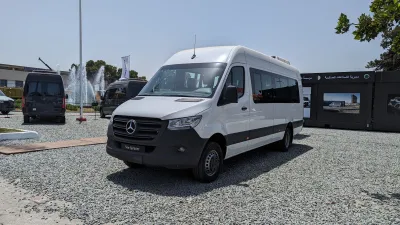 مرسيدس سيرينتر لنقل الأشخاص متوفرة للطلب إبتداء من 8.358.560 دج