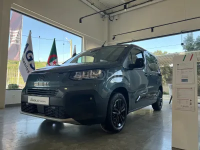 Cinquante véhicules neufs Fiat Doblo Panorama réservés chaque mois aux chauffeurs de taxi