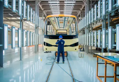 Projet de partenariat algéro-omanais pour la construction des bus et des véhicules utilitaires