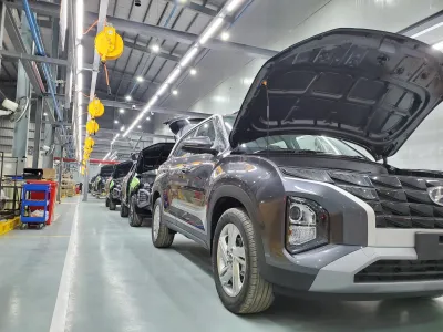 Le ministre de l’Industrie expose la stratégie de l’État pour la relance du secteur automobile en Algérie