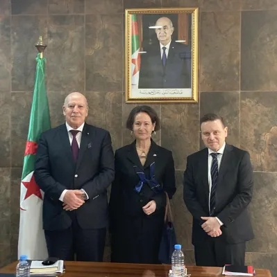 زيارة نائب رئيس مجموعة فولفو إلى الجزائر: تعزيز التعاون في مجال الشاحنات والمناولة الصناعية