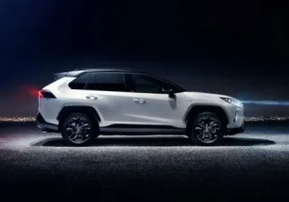 Toyota célèbre le lancement du nouveau RAV4 avec une série limitée Première Édition