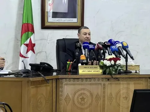 وزير الداخلية والنقل السعيد سعيود يعقد لقاء مع ممثلي نقابات الناقلين