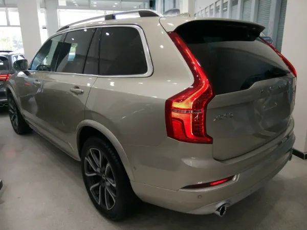 فولفو إكس.سي 90 7 اماكن 2.0 ل T6 AWD بقوة 320 حصان الجديدة بسعر 14.500.000 دج (بالرخصة) لدى بائع سيارات متعدد العلامات