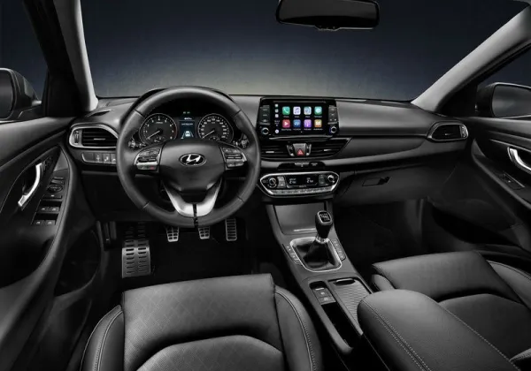 ورود الأخبار متواصل: هيونداي تطلق i30 فاستباك مع i30 N