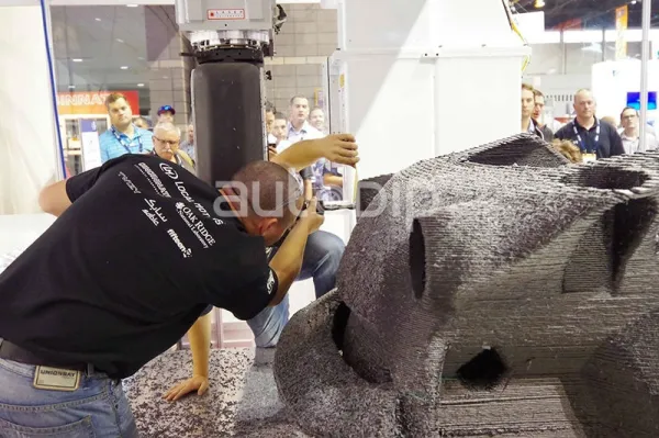 Une voiture complète réalisée avec une imprimante 3D