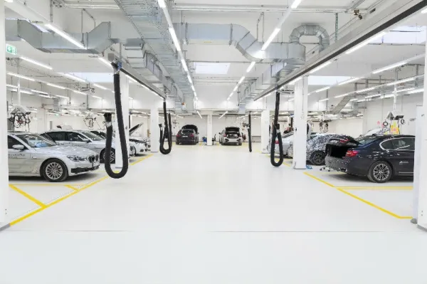 BMW تخوض تحدي القيادة الذاتية