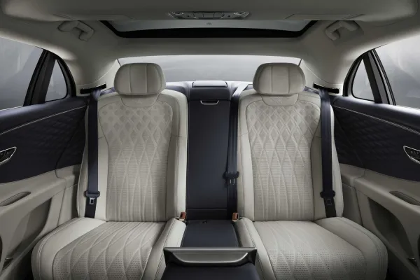 Bentley dévoile la nouvelle Flying Spur