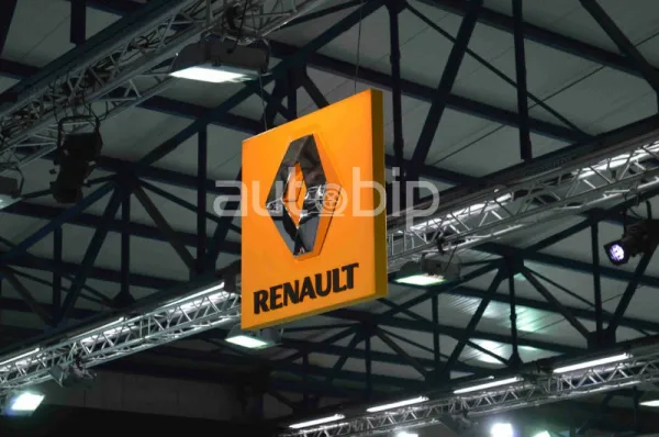 Salon Auto Alger 2015 / Renault: Les remises du salon