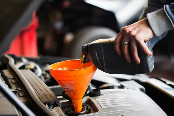 Comment préparer votre voiture avant un long trajet