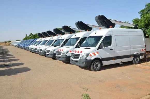 Livraison de 485 véhicules multifonctions de marque Mercedes Benz