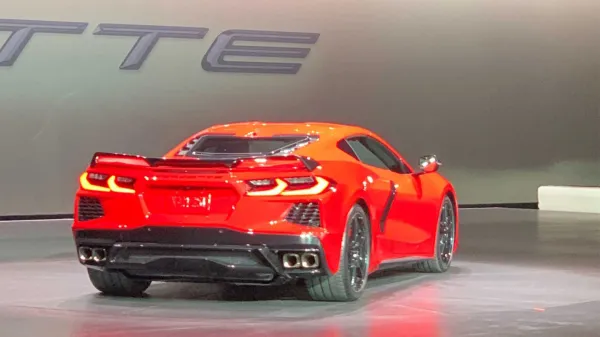Chevrolet Corvette C8 2020, la première Corvette à moteur central arrière