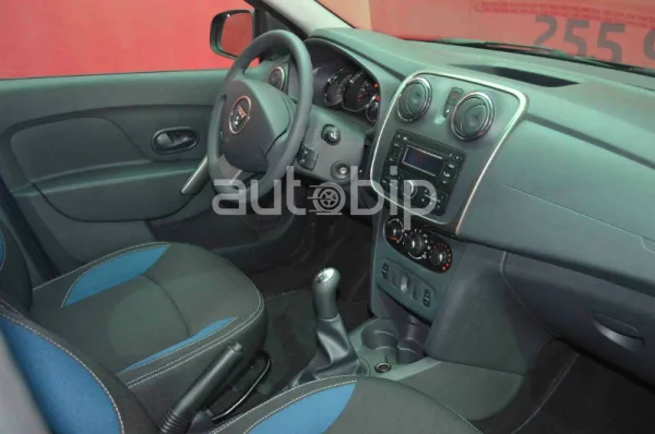 Salon Auto Alger 2015 / Dacia: La Sandero à partir de 956.000 DA