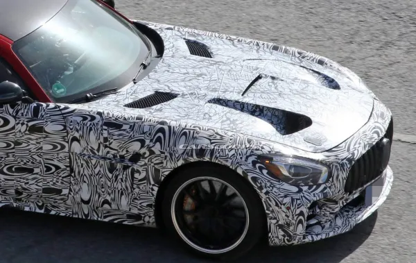 La future Mercedes-AMG GT R Black Series surprise