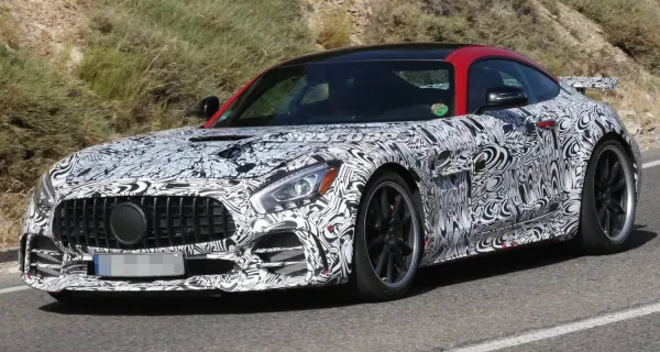 La future Mercedes-AMG GT R Black Series surprise