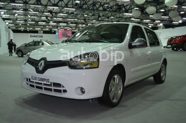 Salon Auto Alger 2015 / Renault :  Clio Campus City tombe à 1 120 000 da TTC