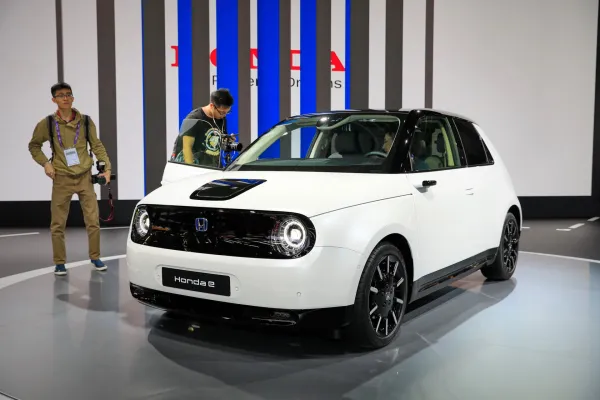 Honda présente la Honda e