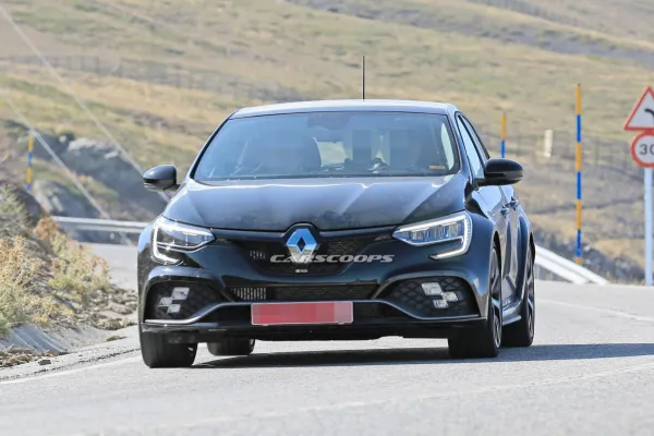 سيارة Renault Megane RS  تتحصل على تحديثات منتصف العمر