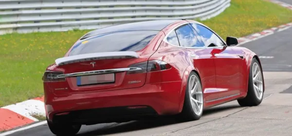 La nouvelle Tesla Model S Plaid arrivera fin 2020