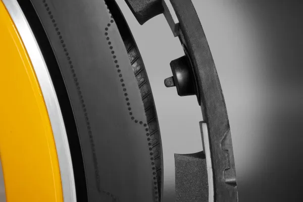 Continental تطلق إطارات ذكية بنفخ تلقائي