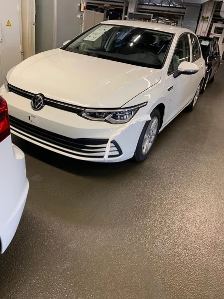 Volkswagen Golf 8: Deux images sans camouflage