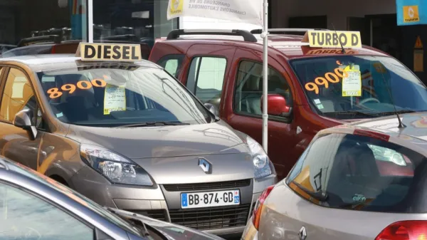 Des membres de l&#039;APN demandent l&#039;augmentation à 5 ans de l&#039;âge des véhicules d’occasion