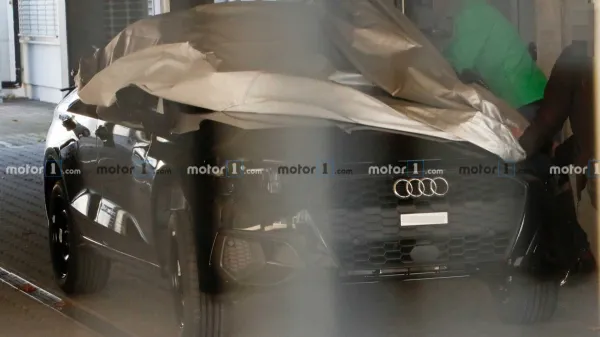 سيارة Audi A3 لعام 2020 تظهر عبر العديد من الصور التجسسية