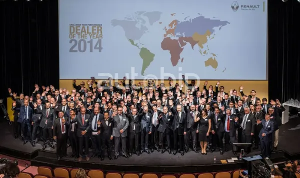 6 agents de Renault Algérie récompensés au challenge "Dealer of the Year"