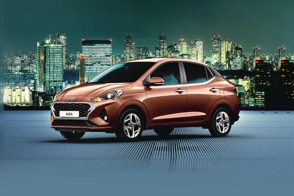 سيارة Hyundai Aura : هي سيارة I10 و لكن أكبر !