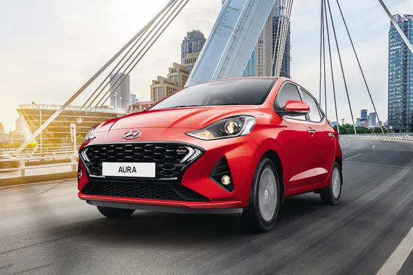 سيارة Hyundai Aura : هي سيارة I10 و لكن أكبر !
