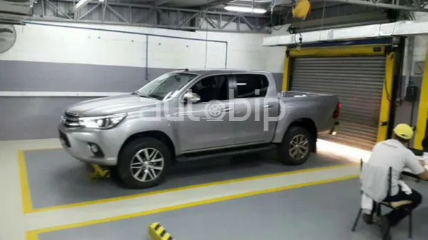 La 8e génération du Toyota Hilux en préparation
