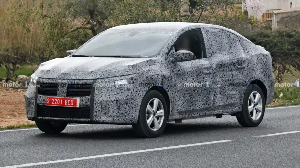 La prochaine Dacia Logan surprise en tenue de camouflage