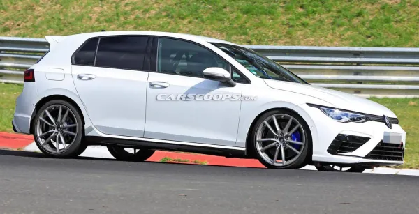 La Volkswagen Golf 8 R surprise sur le Nürburgring