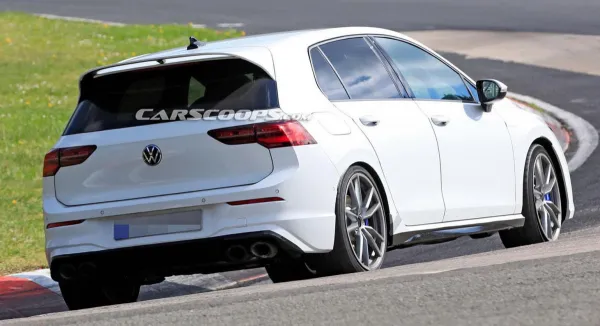 Volkswagen Golf 8 R en essai au Nürburgring