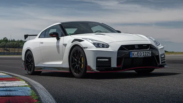 شركة Nissan قد تسحب الـ GTR من السوق الأوروبي