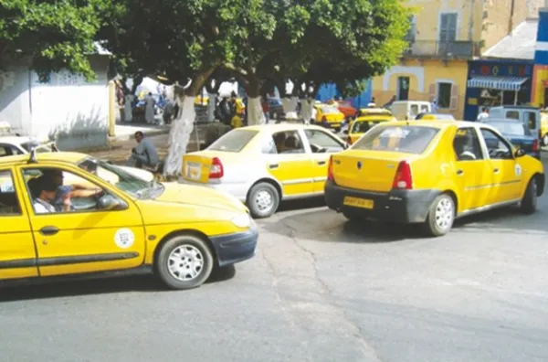 Le ministère du Transport met en garde les propriétaires des taxis contre la violation du confinement