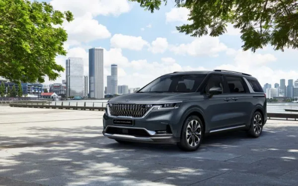 Kia dévoile des images de son monospace Carnival