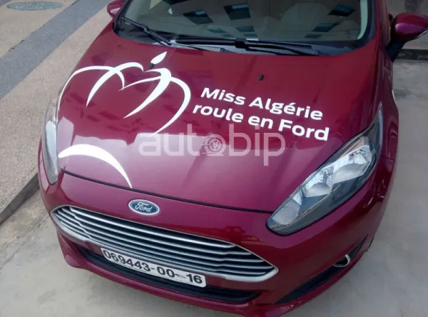 Une Ford Fiesta offerte par Elsecom à Miss Algérie 2014