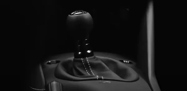 Nissan : Le son du moteur du futur Z en vidéo, la boite manuelle confirmée