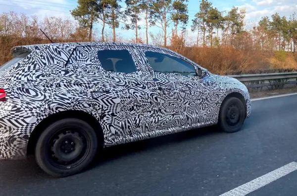 La nouvelle Skoda Fabia surprise avec un camouflage