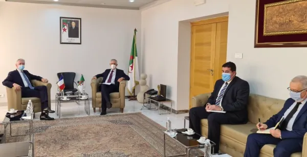 Le Ministre de l’Industrie reçoit l’Ambassadeur de France en Algérie