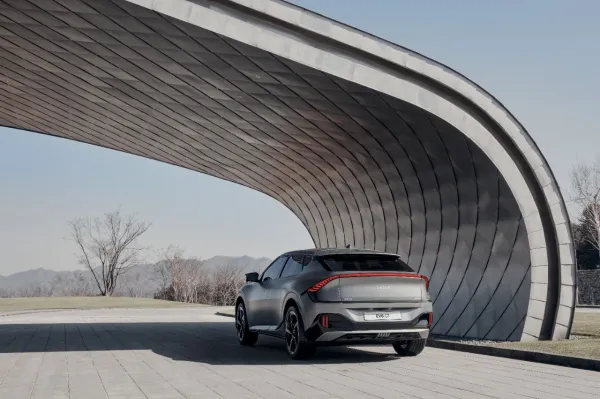 Kia dévoile son premier modèle 100 % électrique, l'EV6